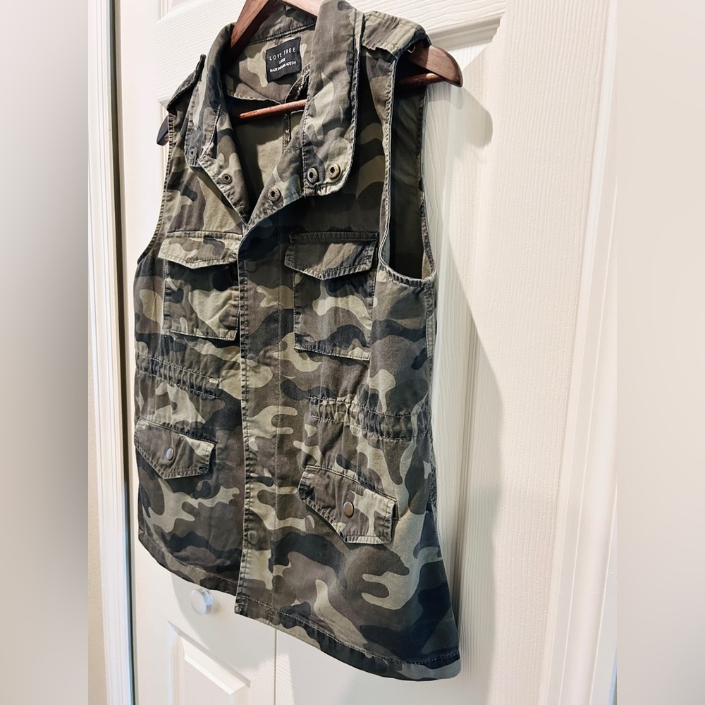 Love Tree Camo Utility Vest Size Large Military Cargo Sleeveless Jacket - Picture 5 of 7